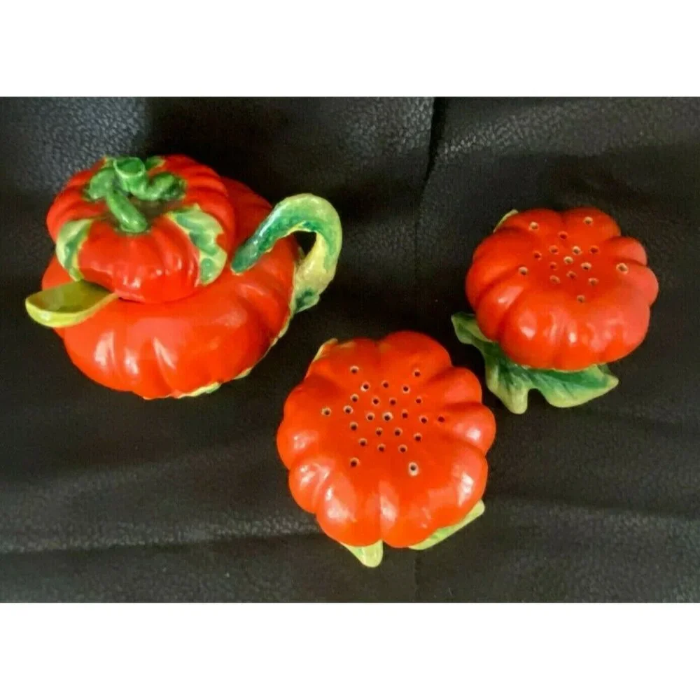 Vintage Pumpkin Tomato Salt Pepper Cream & Sugar 5‎ Pc Set - Made In Japan